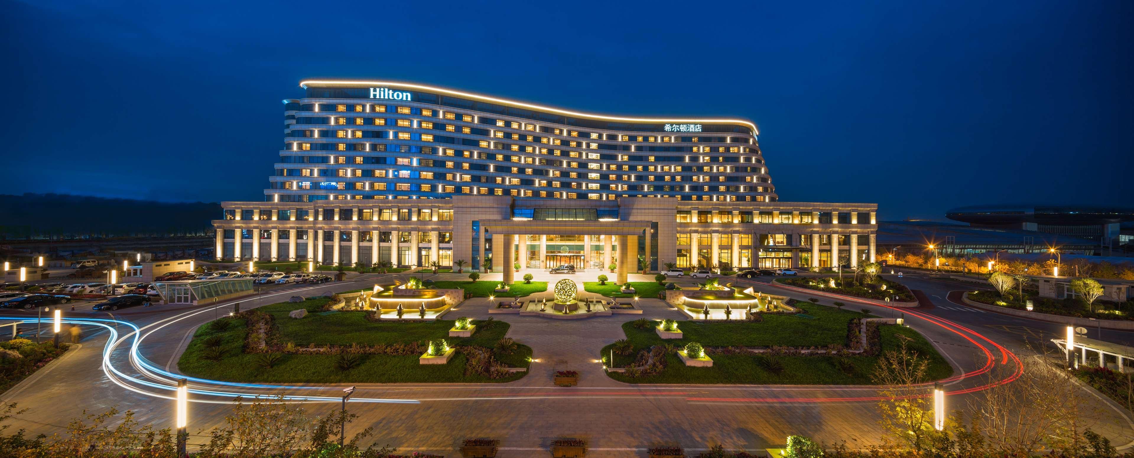 Hilton Urumqi Esterno foto