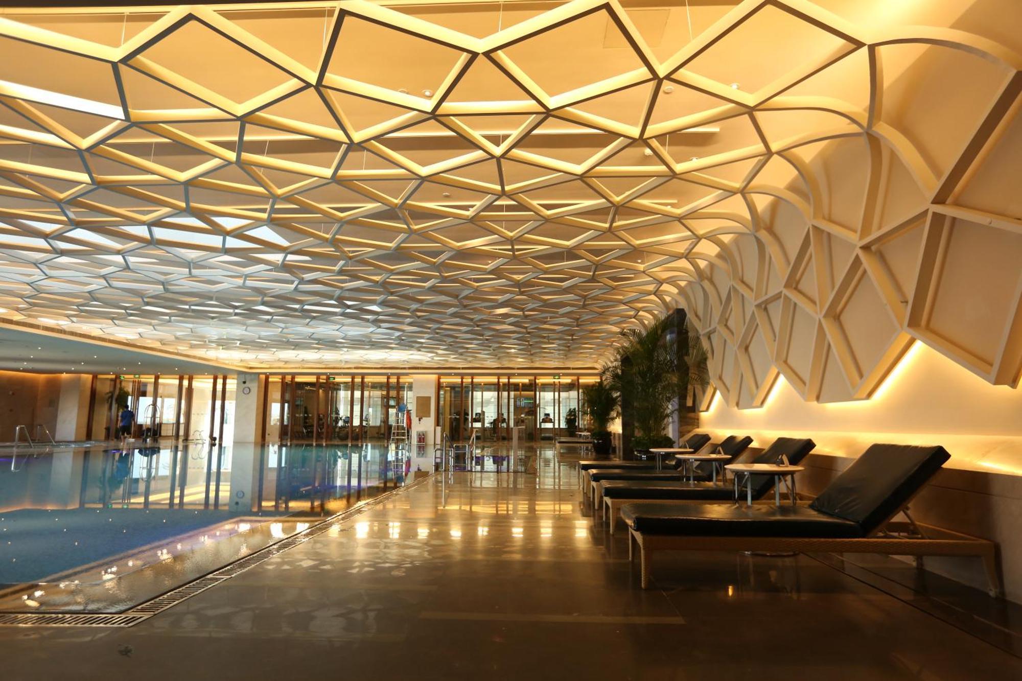 Hilton Urumqi Esterno foto