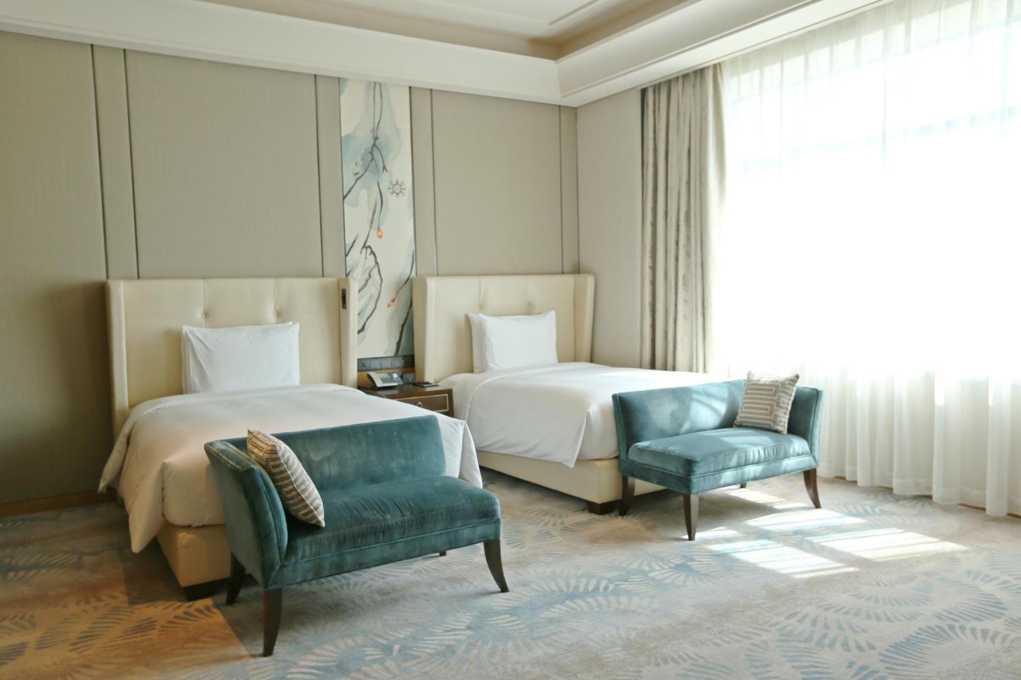 Hilton Urumqi Esterno foto