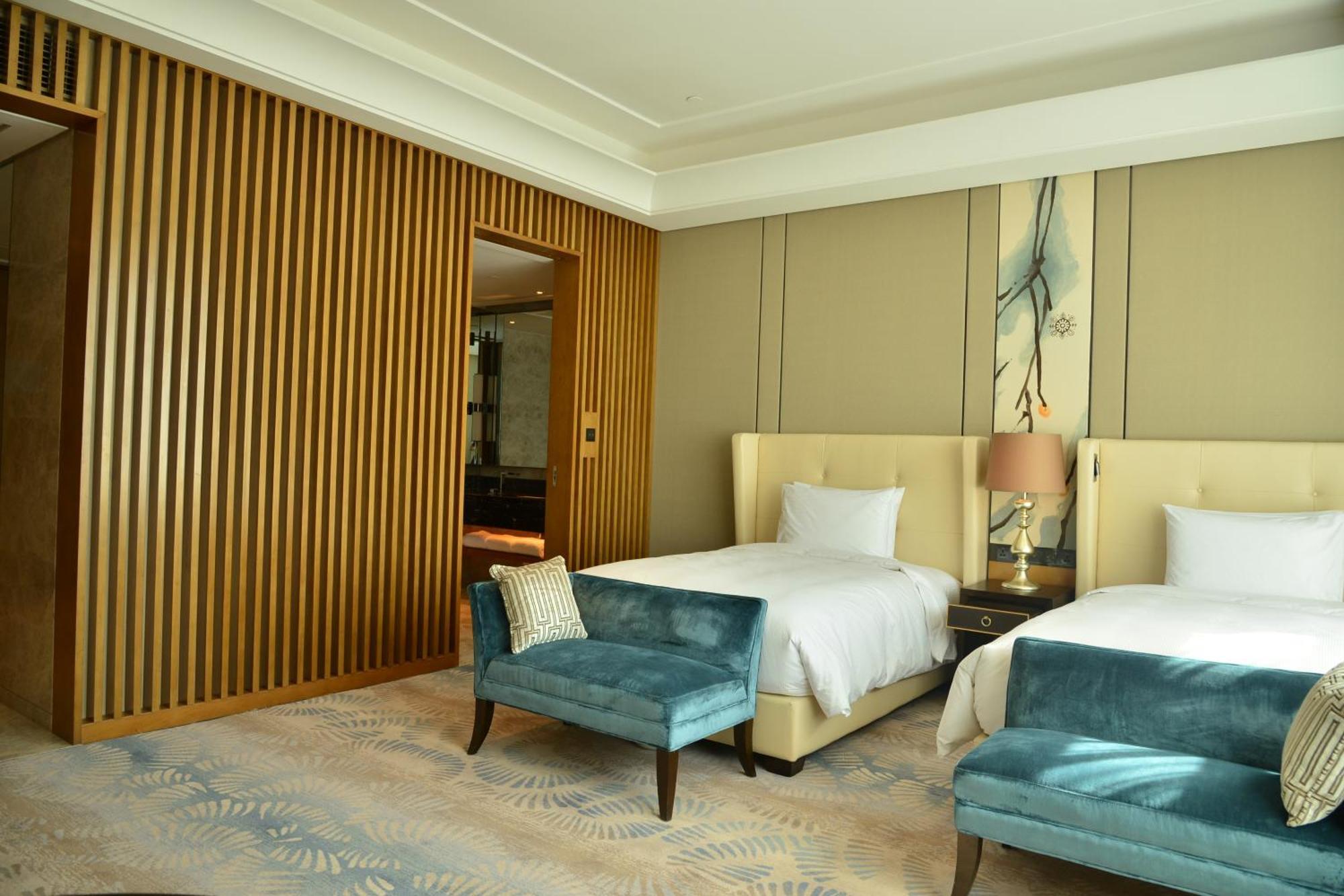 Hilton Urumqi Esterno foto
