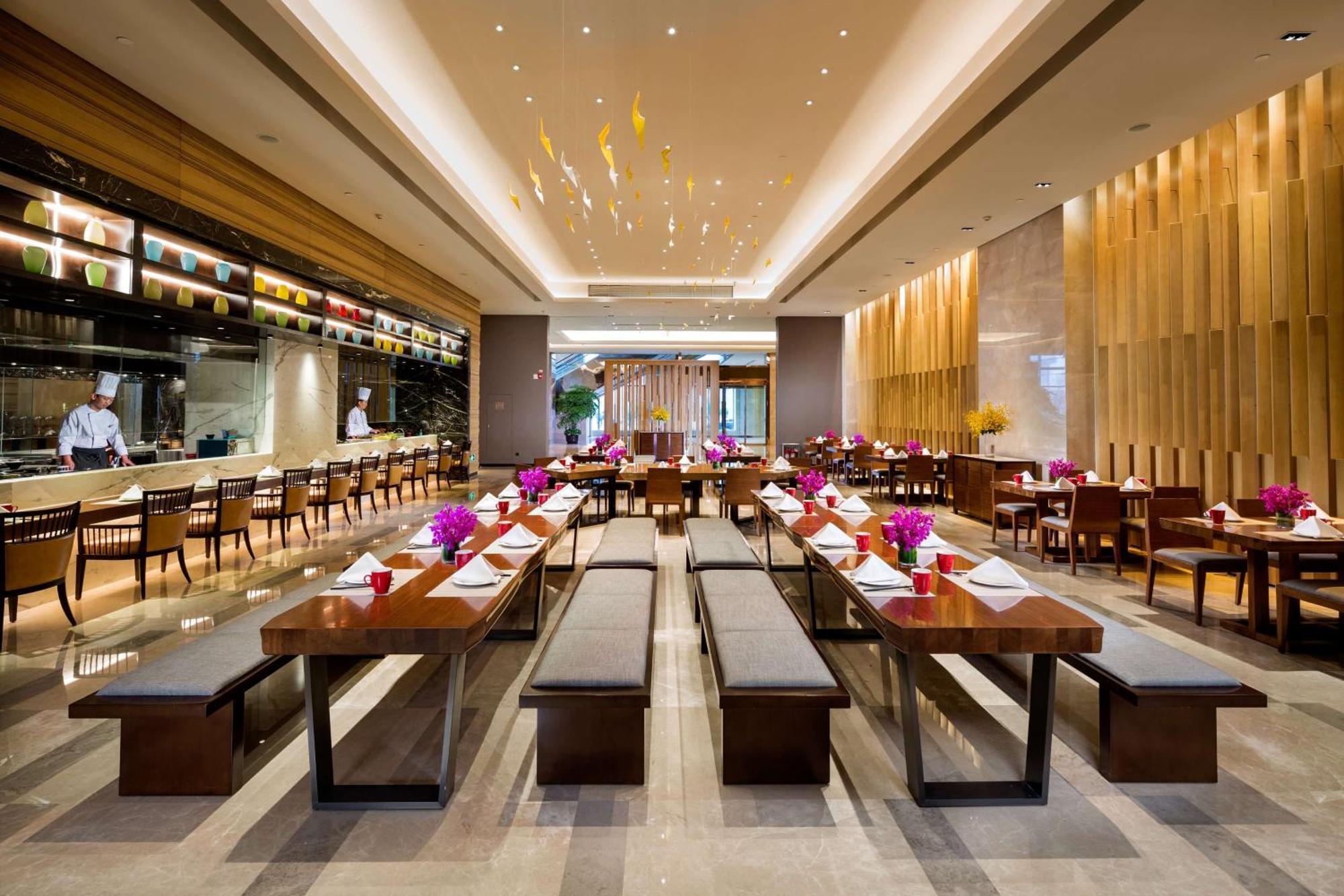 Hilton Urumqi Esterno foto