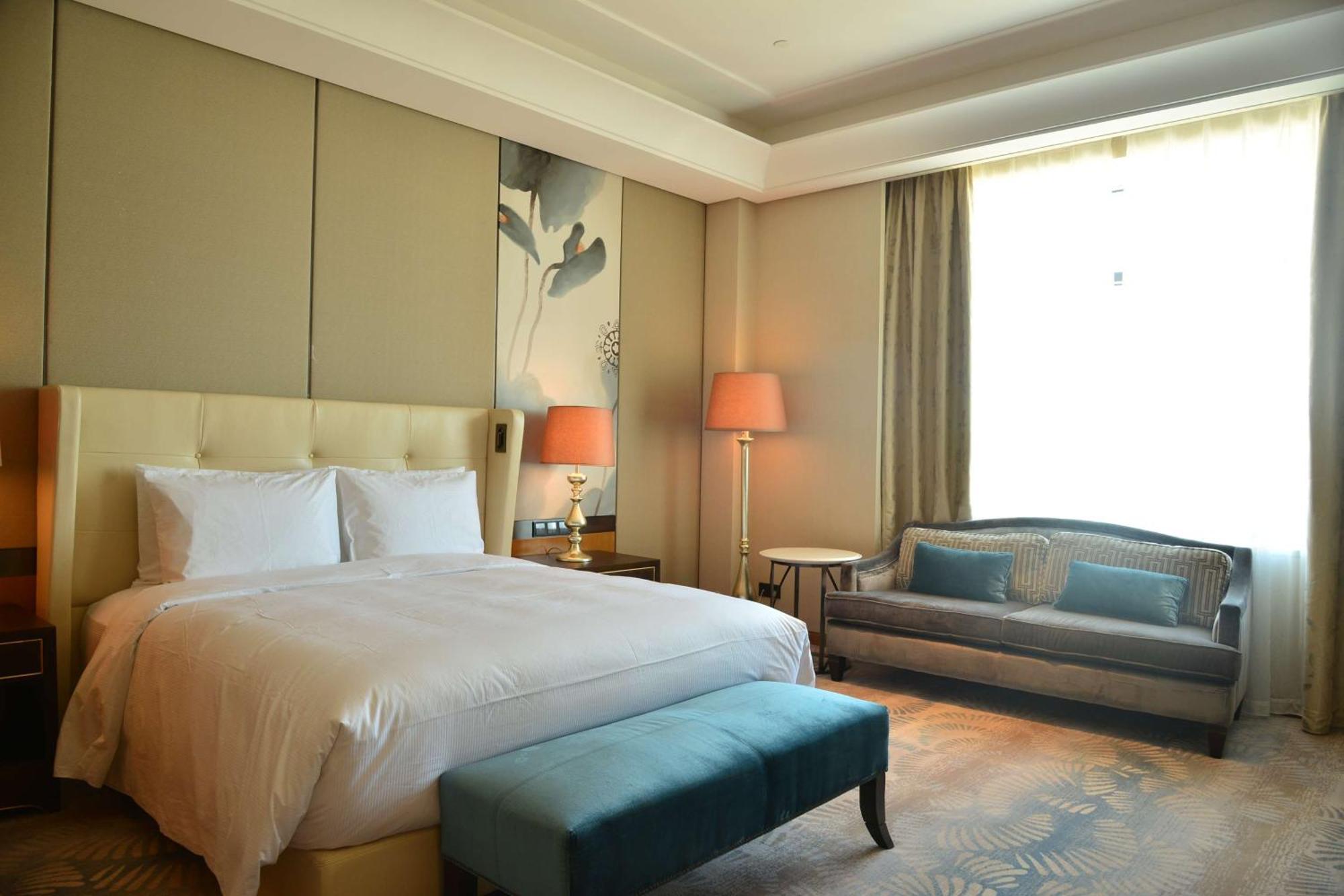 Hilton Urumqi Esterno foto